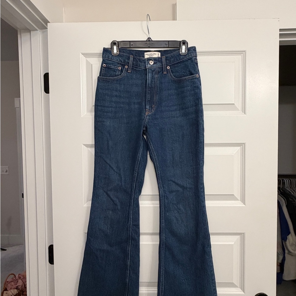 Abercrombie & Fitch Vintage Flare High Rise